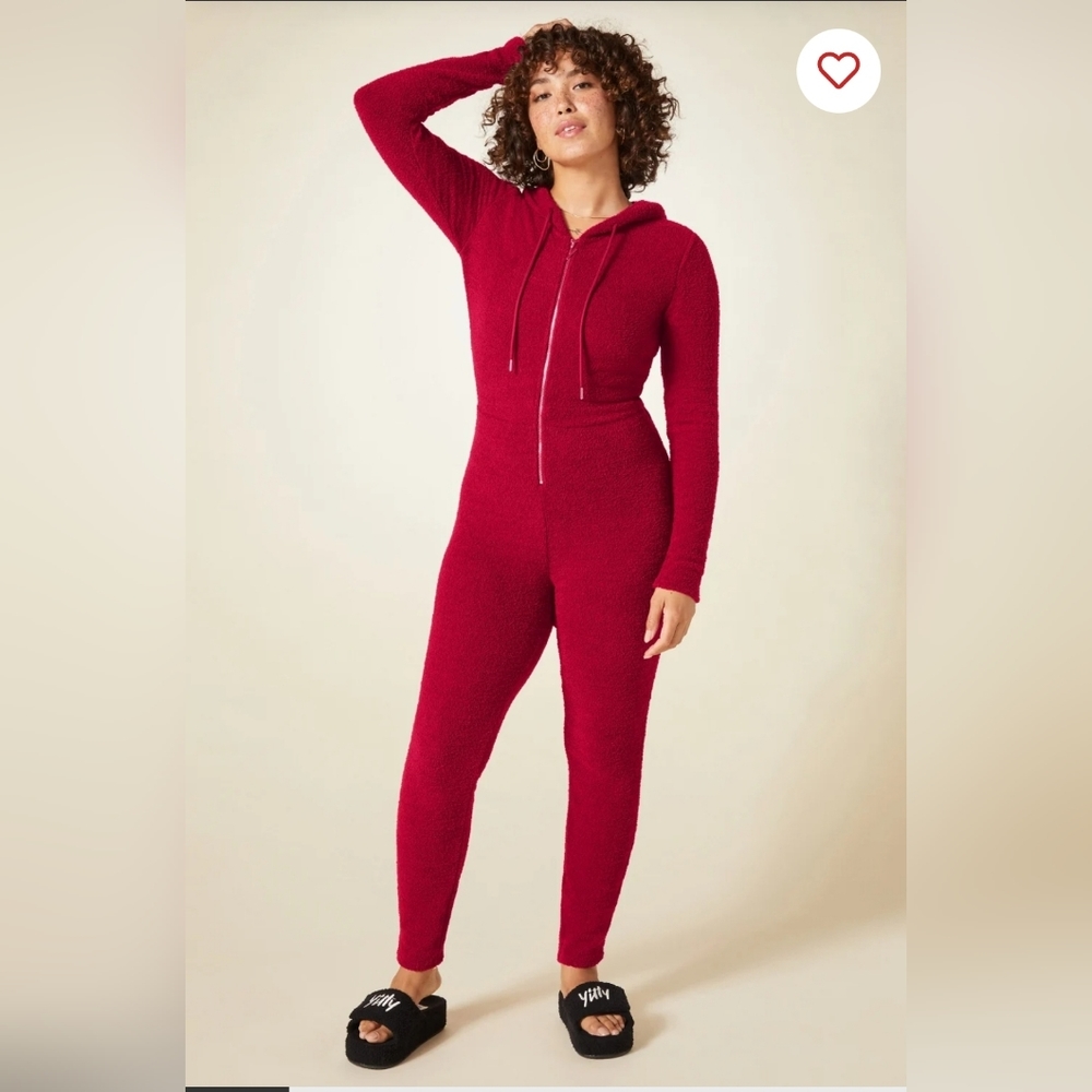 Fabletics, Pet Me Heart Pocket Onesie (M)
